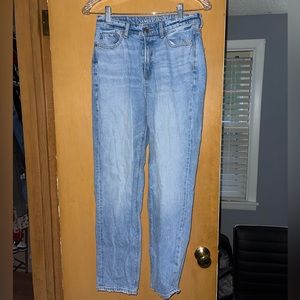American Eagle Mom Jeans